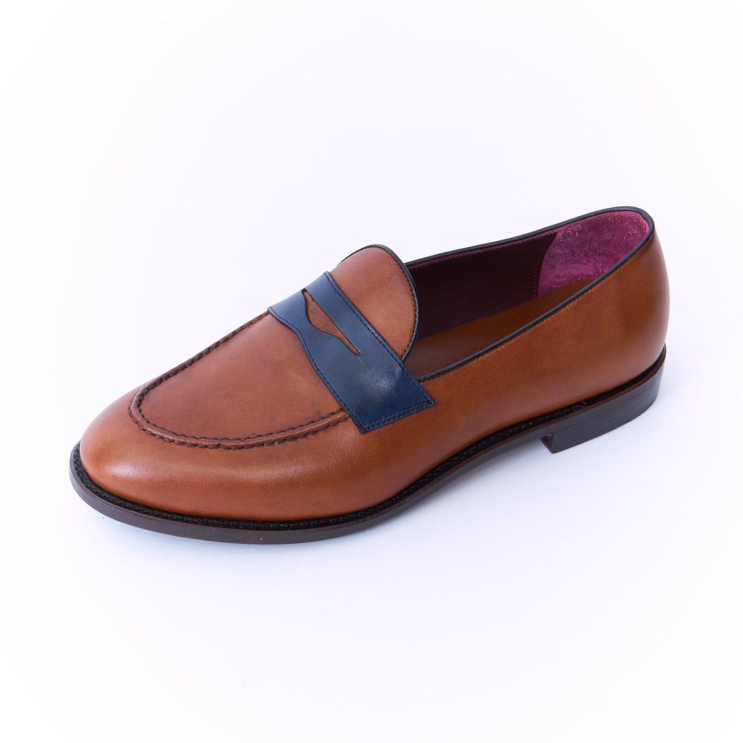 Oak penny loafer with navy penny strap