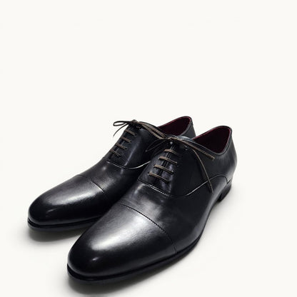 MP Captoe Oxford — Black (Calf) · Archive No.1210