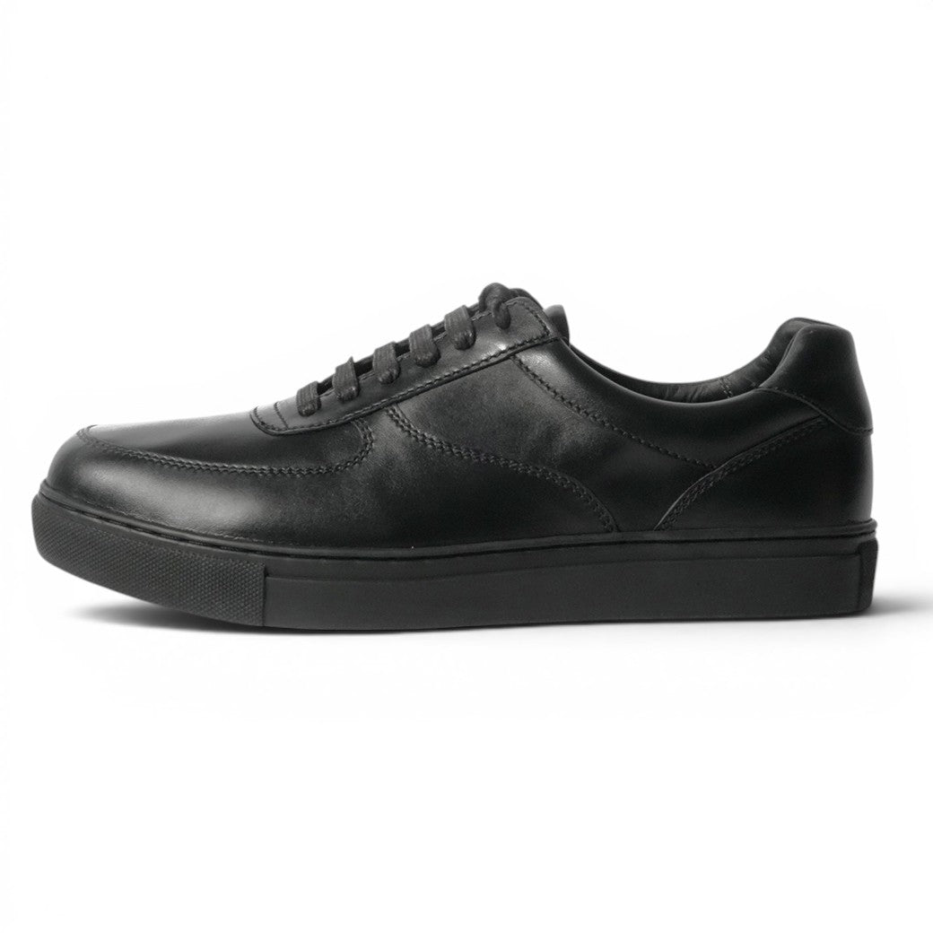 Forma Sneaker - White, Black