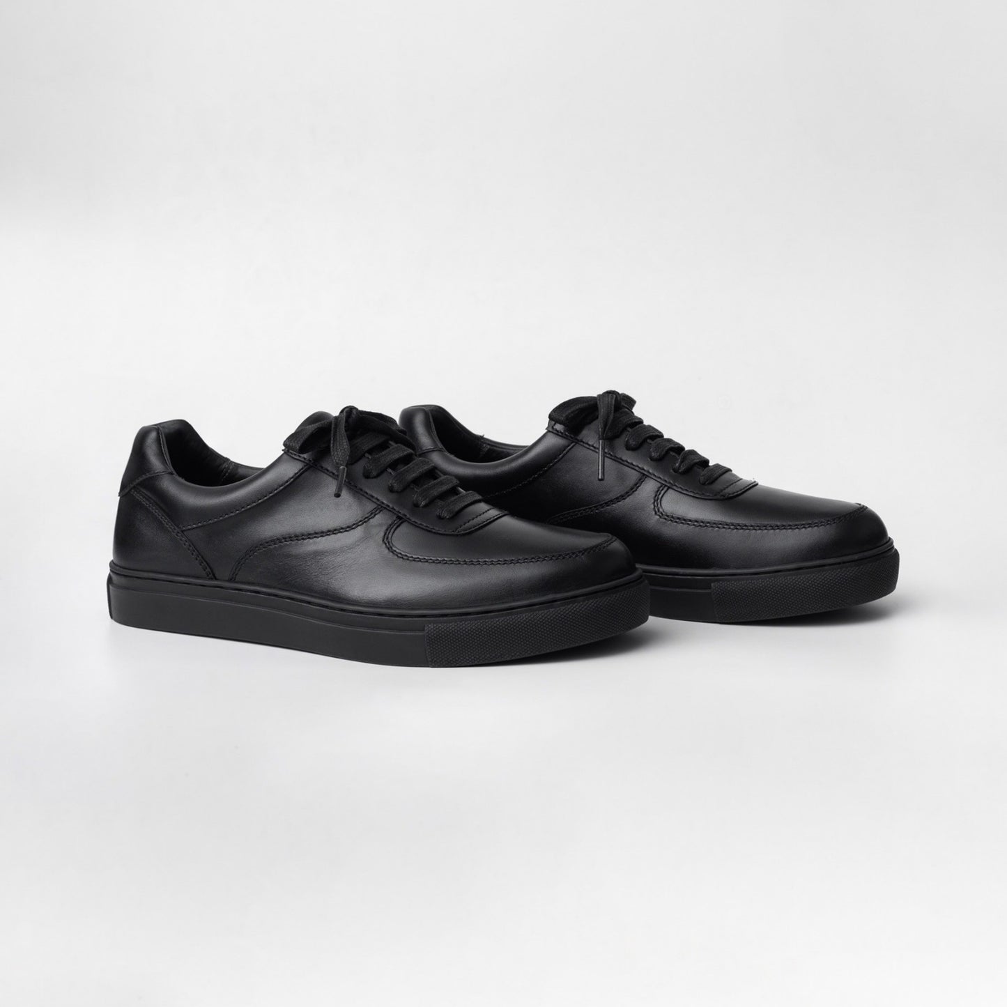 [New Arrival] Forma Sneaker - Black