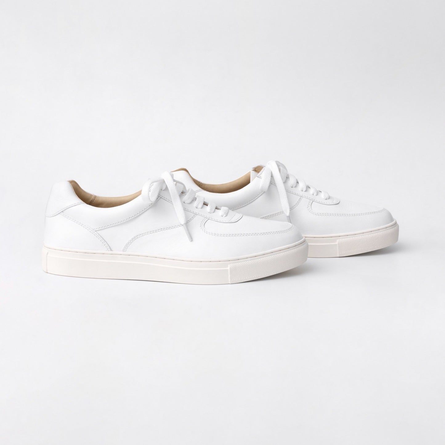 [New Arrival] Forma Sneaker - White
